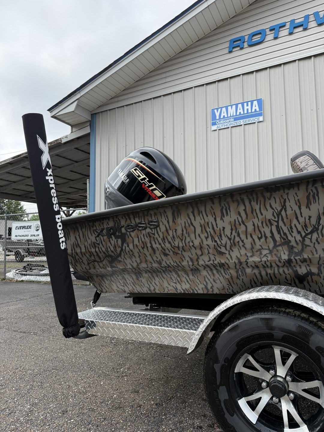 2026 Xpress H18C with Yamaha 115 SHO - Image 3