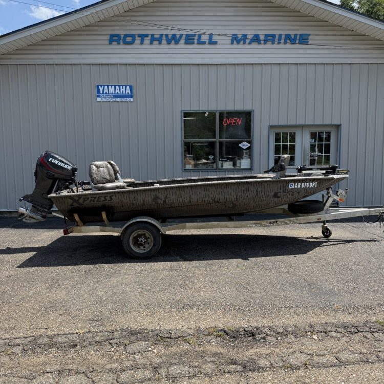 2016 Xpress HD16DBX with Evinrude 40 Etec