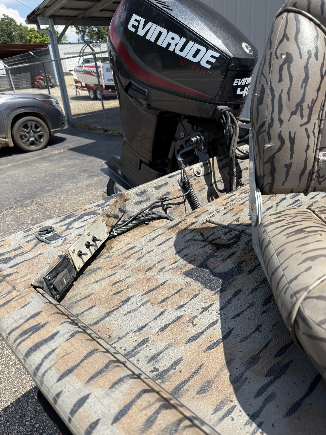 2016 Xpress HD16DBX with Evinrude 40 Etec - Image 10