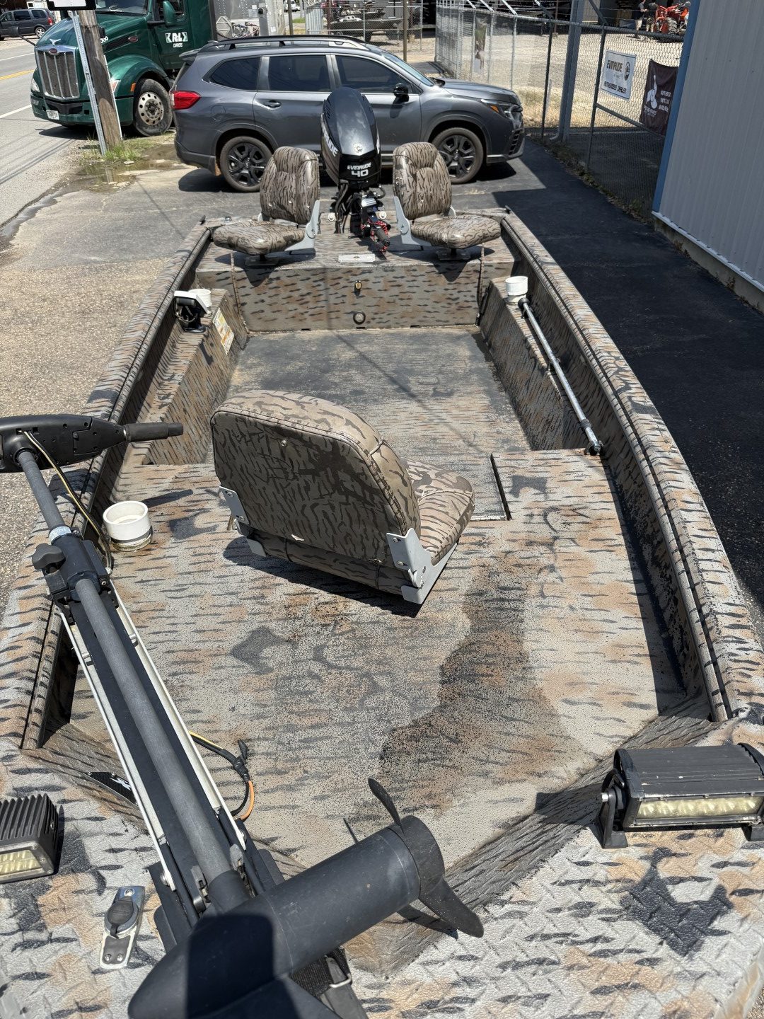 2016 Xpress HD16DBX with Evinrude 40 Etec - Image 12